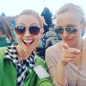 Meet your Posher, Adrienne